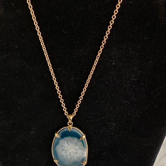 Smooth cut stone necklace - Picture 5 of 7